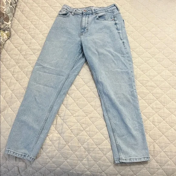 Zara jeans, size 6, light wash, straight leg - Picture 1 of 5